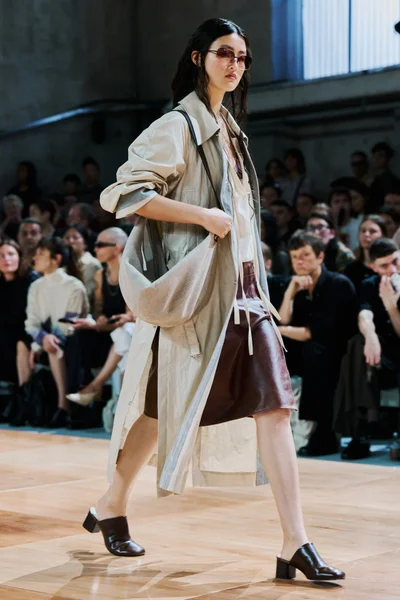 Look 11